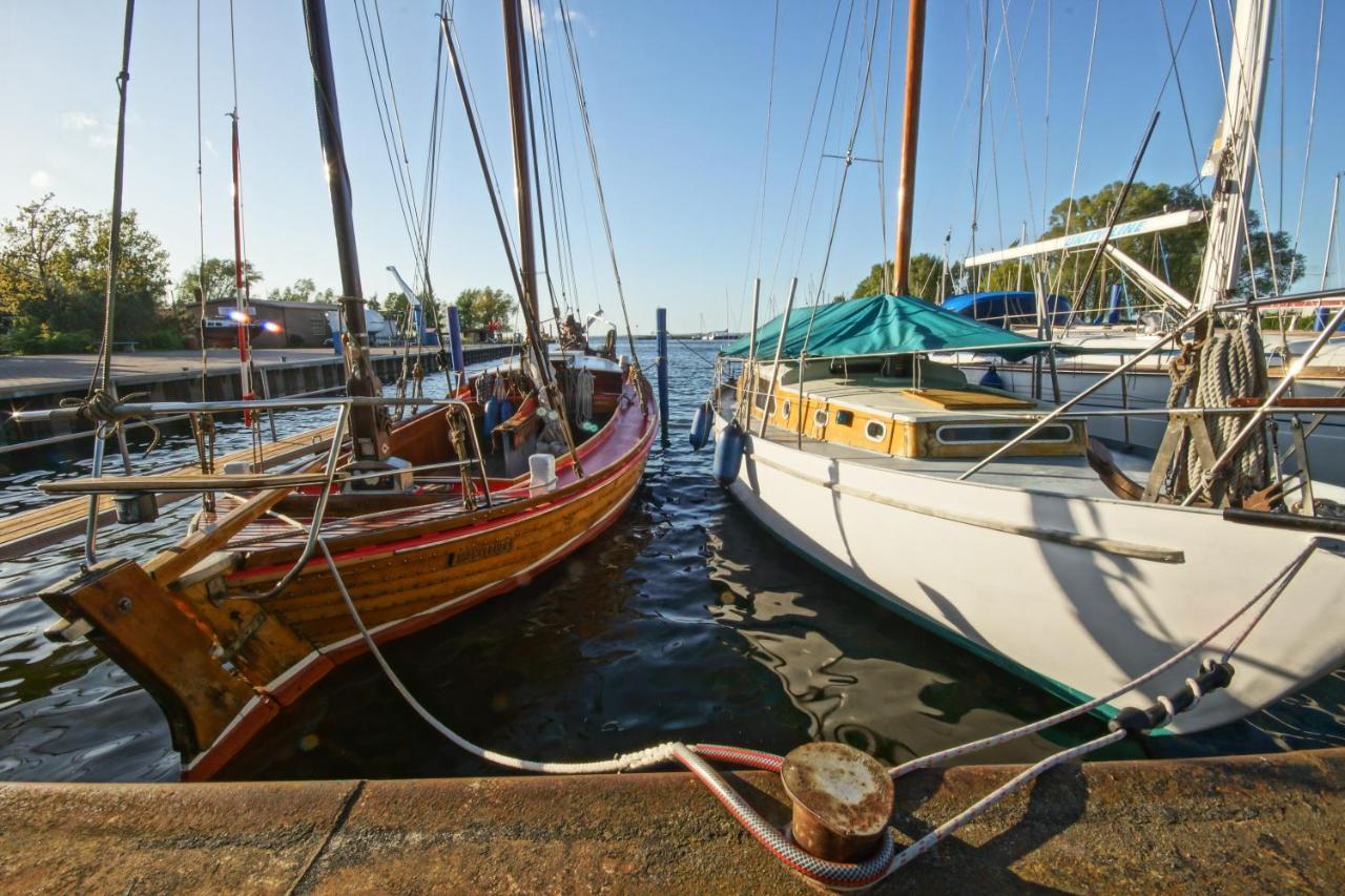 Ostseeferienhaus Oberes Apartment Mönkebude エクステリア 写真