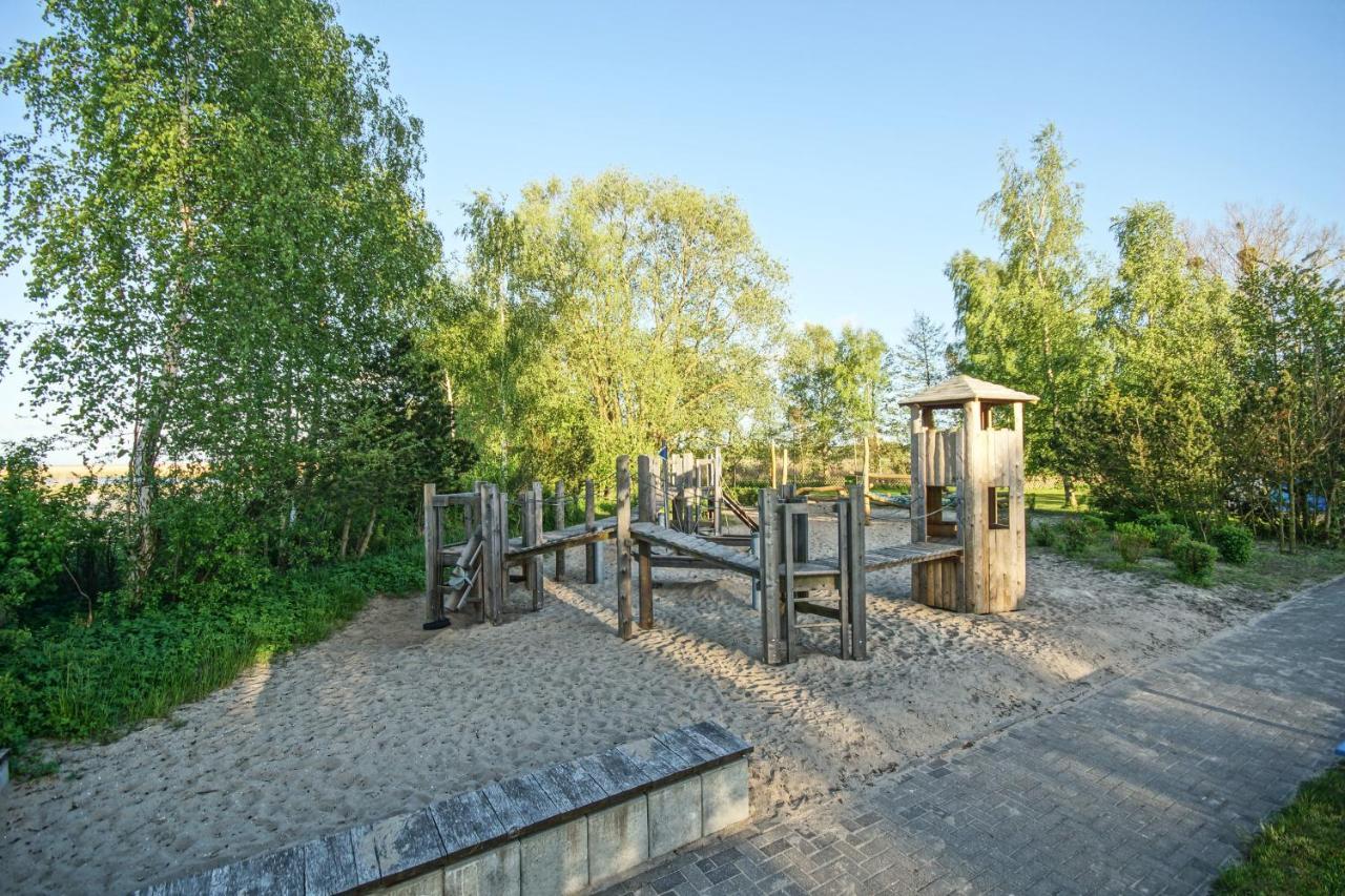 Ostseeferienhaus Oberes Apartment Mönkebude エクステリア 写真